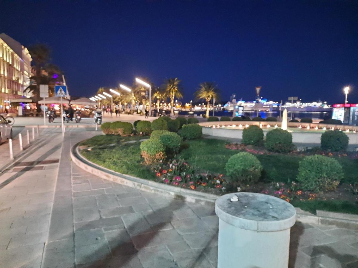 Famous Promenade Riva Apartment سبليت المظهر الخارجي الصورة